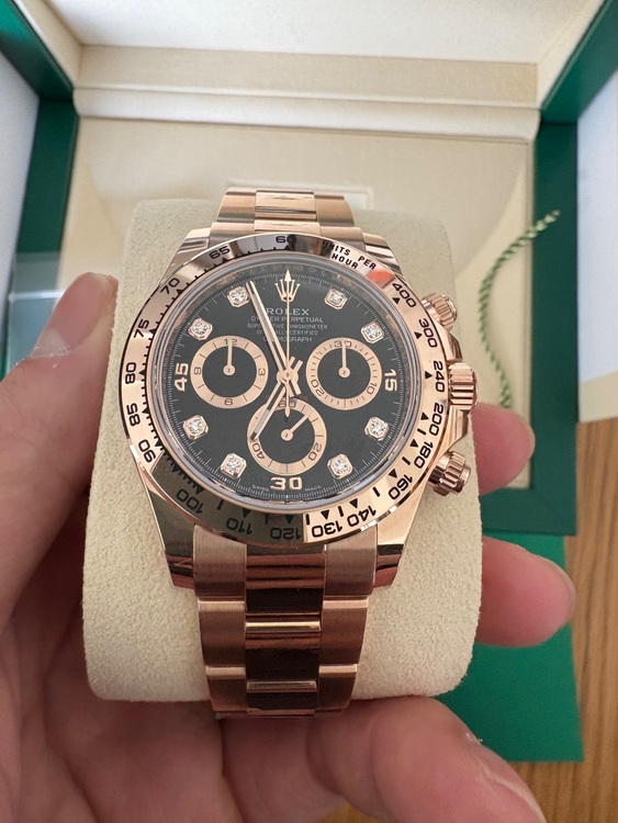 デイトナローズゴールド8Pダイヤ（高級時計）の商品画像 - 査定依頼日：2025年11月6日 - 最高査定価格：7,700,000円