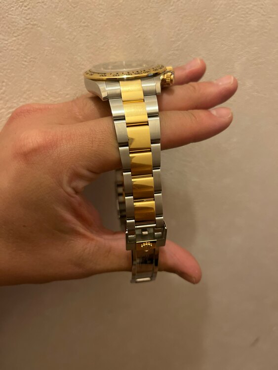 ロレックス デイトナ （高級時計）の商品画像 - 査定依頼日：2025年1月5日 - 最高査定価格：3,250,000円