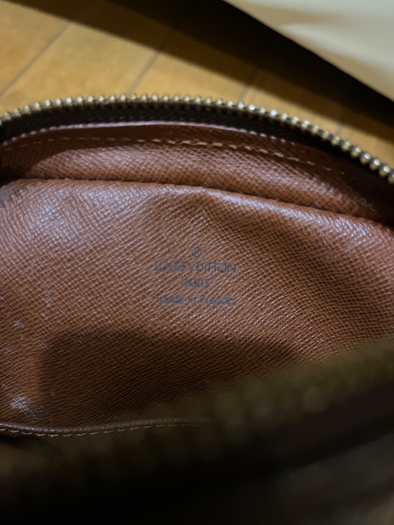 ダヌーヴ（ブランドバッグ）の商品画像 - 査定依頼日：2025年10月16日 - 最高査定価格：20,000円