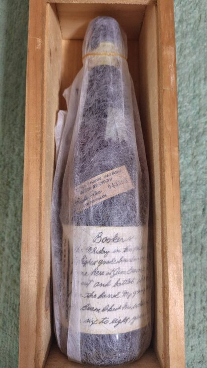 Booker Noe C90-D-11（お酒）の商品画像 - 査定依頼日：2025年1月22日 - 最高査定価格：35,000円