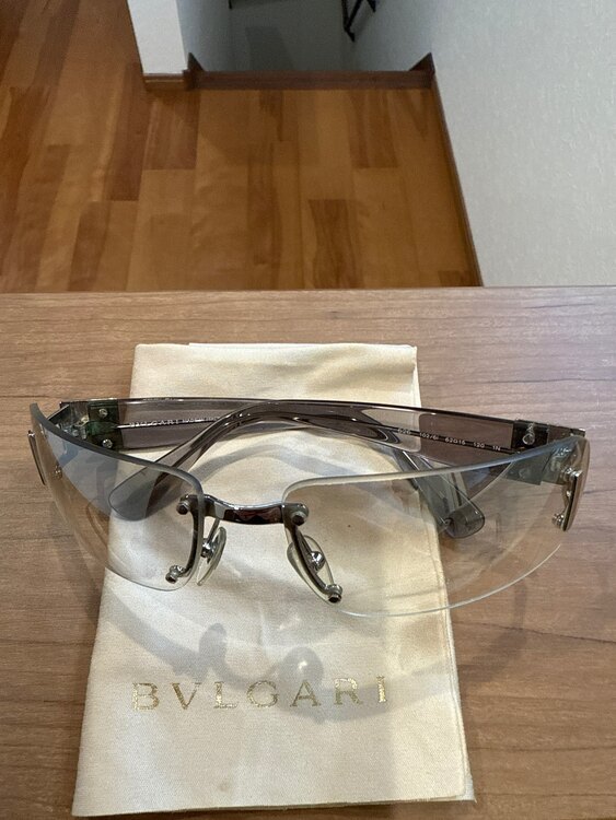 ブルガリ財布、ブルガリ眼鏡（ブランド財布・小物）の商品画像 - 査定依頼日：2025年4月13日 - 最高査定価格：100,000円