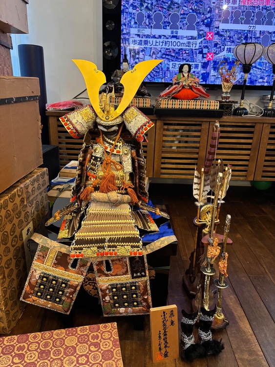 五月人形　上原玉鳳作　飛鳥　12号　大鎧（美術品・骨董品）の商品画像 - 査定依頼日：2025年11月25日 - 最高査定価格：2,000円