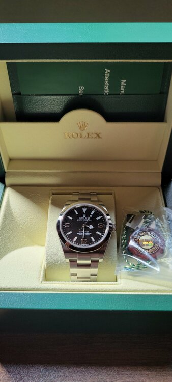 ROLEX  エクスプローラー1  214270（高級時計）の商品画像 - 査定依頼日：2026年6月30日 - 最高査定価格：900,000円