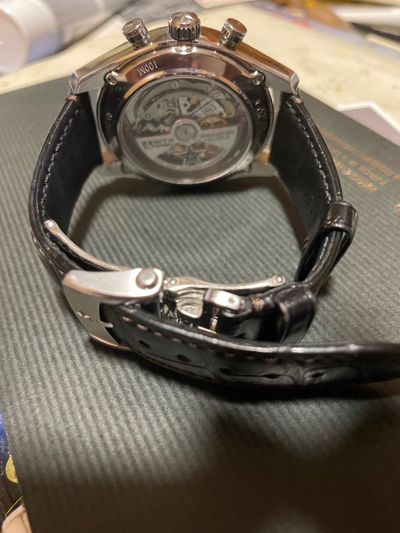 ゼニス その他 03.2040.4061/01.c49（高級時計）の商品画像 - 査定依頼日：2023年8月24日 - 最高査定価格：500,000円