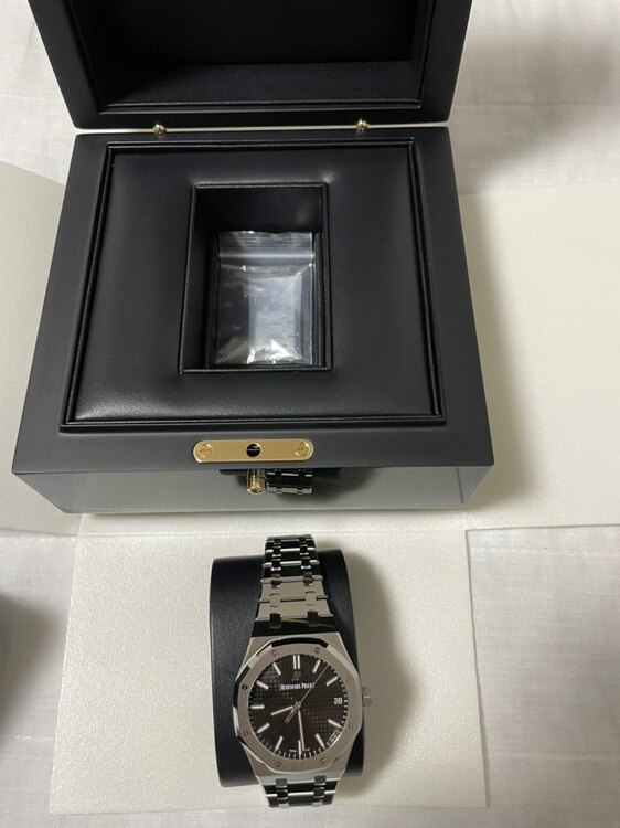 オーデマピゲ　ロイヤルオーク（高級時計）の商品画像 - 査定依頼日：2025年2月22日 - 最高査定価格：5,300,000円