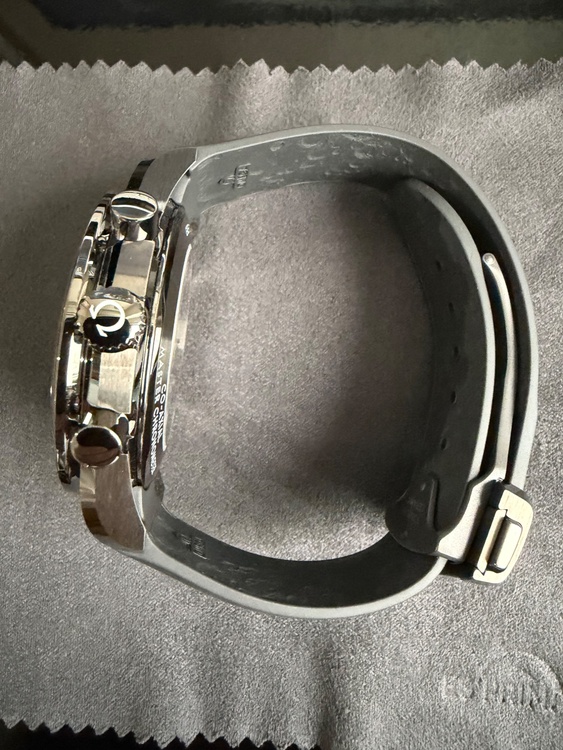 オメガ スピードマスター （高級時計）の商品画像 - 査定依頼日：2026年1月19日 - 最高査定価格：2,000,000円