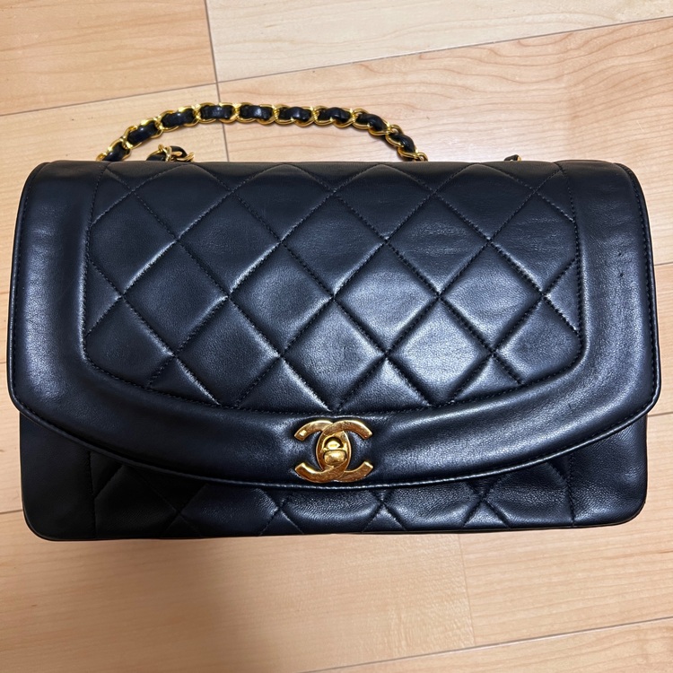 黒　ショルダー（ブランドバッグ）の商品画像 - 査定依頼日：2025年8月29日 - 最高査定価格：400,000円