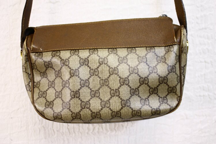 GUCCI GG キャンバス スプリーム ショルダーバッグ PVCレザー 001 58 0918（ブランドバッグ）の商品画像 - 査定依頼日：2026年10月15日 - 最高査定価格：10,000円