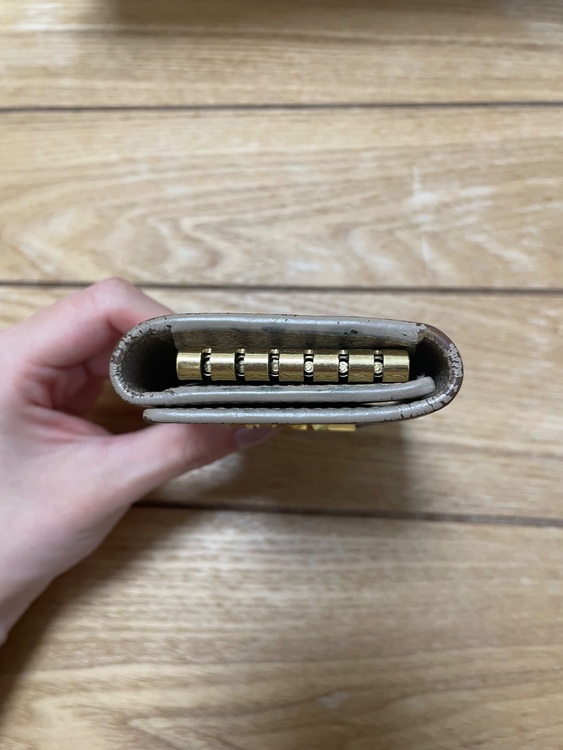 イブサンローラン  （ブランドバッグ）の商品画像 - 査定依頼日：2025年7月24日 - 最高査定価格：6,500円