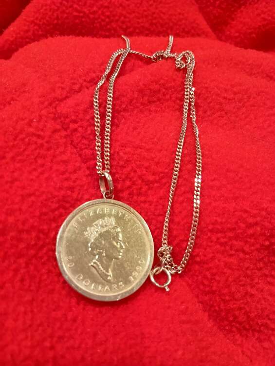 メイプルリーフ金貨（金・貴金属）の商品画像 - 査定依頼日：2025年1月26日 - 最高査定価格：350,000円