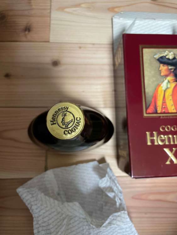 ヘネシー　X.O　グリーンボトル金キャップ（お酒）の商品画像 - 査定依頼日：2022年8月11日 - 最高査定価格：24,000円