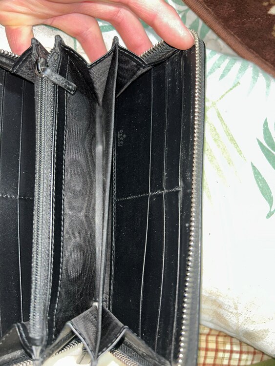 長財布ラウンドファスナー メンズ ブランド GUCCI GGスプリーム ジップア（ブランド財布・小物）の商品画像 - 査定依頼日：2025年1月11日 - 最高査定価格：10,000円