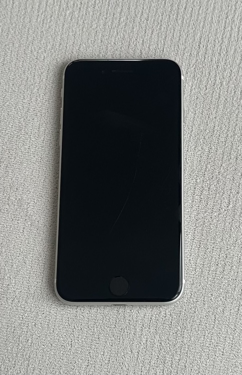 iPhoneSE2（スマホ）の商品画像 - 査定依頼日：2026年5月5日 - 最高査定価格：13,000円