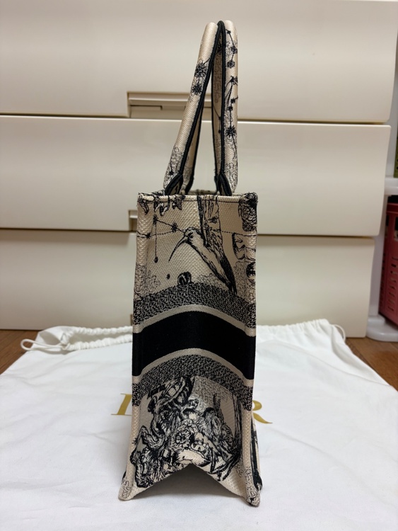 ディオール  （ブランドバッグ）の商品画像 - 査定依頼日：2026年3月3日 - 最高査定価格：140,000円