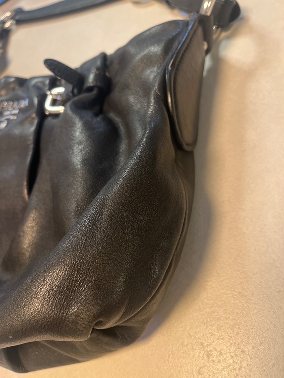 プラダ  （ブランドバッグ）の商品画像 - 査定依頼日：2025年11月16日 - 最高査定価格：24,000円