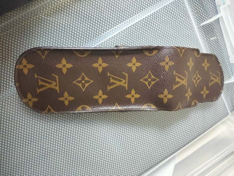 ケース（ブランド財布・小物）の商品画像 - 査定依頼日：2026年3月8日 - 最高査定価格：4,500円