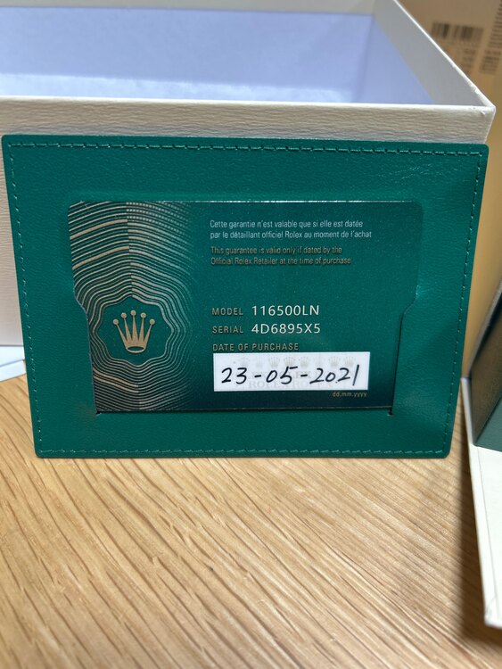 デイトナ白文字盤（高級時計）の商品画像 - 査定依頼日：2025年3月18日 - 最高査定価格：4,650,000円