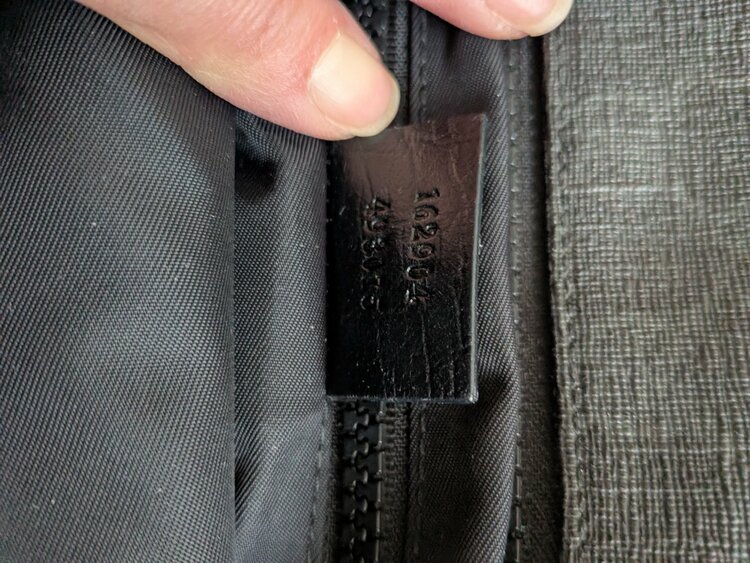  GUCCI GGスプリーム ショルダーバッグ　​【シリアルナンバー】 　（ブランドバッグ）の商品画像 - 査定依頼日：2026年1月31日 - 最高査定価格：30,000円