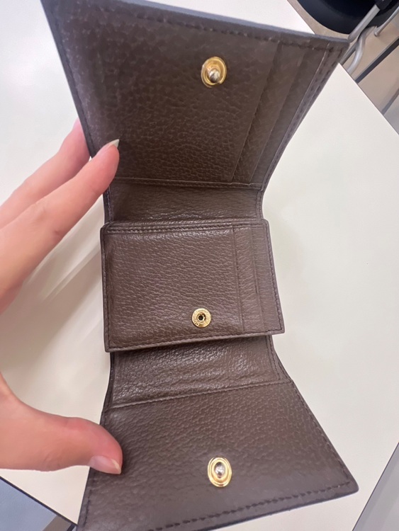 GUCCI財布（ブランド財布・小物）の商品画像 - 査定依頼日：2025年8月9日 - 最高査定価格：10,000円