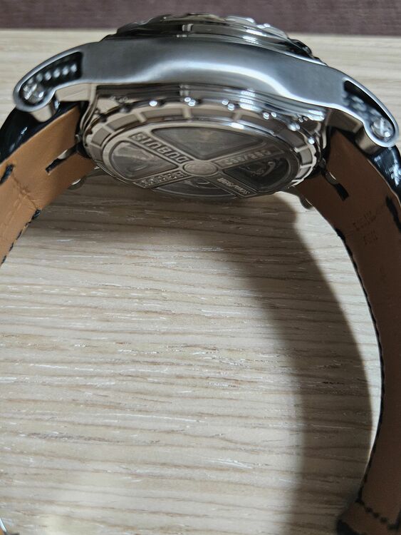 ロジェ・デュブイ その他 （高級時計）の商品画像 - 査定依頼日：2025年11月13日 - 最高査定価格：830,000円