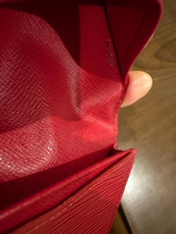 ルイヴィトン エピ （ブランドバッグ）の商品画像 - 査定依頼日：2025年11月28日 - 最高査定価格：20,000円