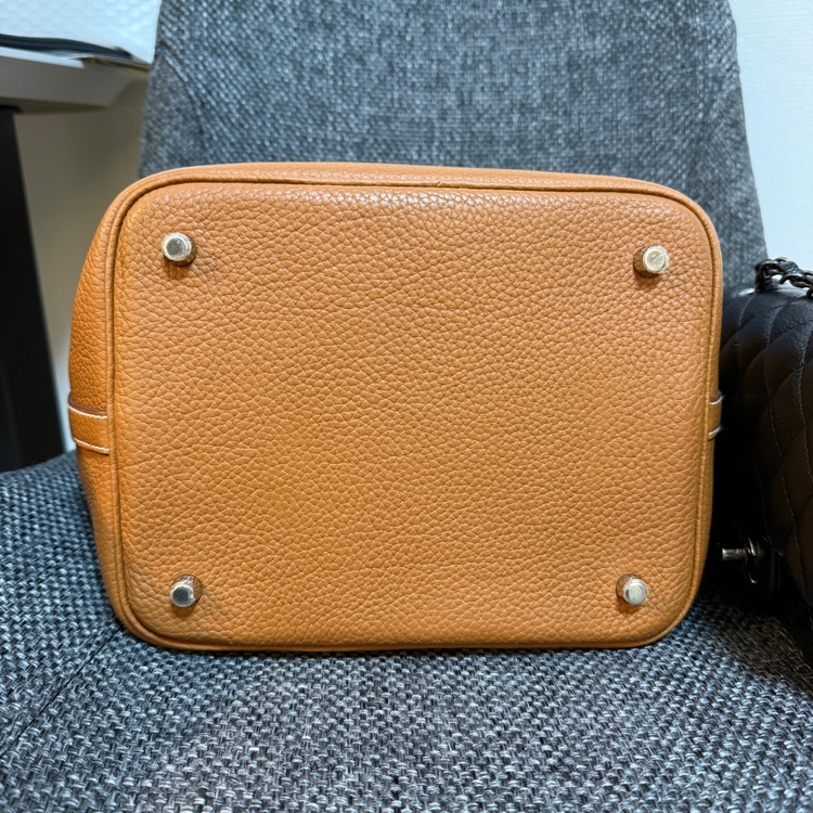 ピコタンロックmm（ブランドバッグ）の商品画像 - 査定依頼日：2025年11月7日 - 最高査定価格：300,000円