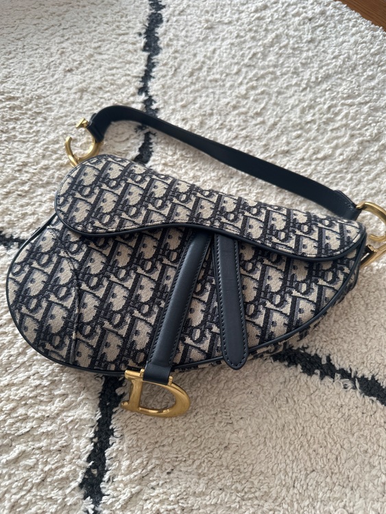 ディオール  （ブランドバッグ）の商品画像 - 査定依頼日：2025年8月14日 - 最高査定価格：210,000円