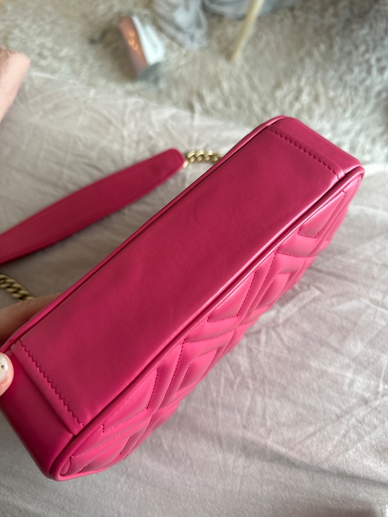 ミュウミュウ  （ブランドバッグ）の商品画像 - 査定依頼日：2026年4月5日 - 最高査定価格：47,000円