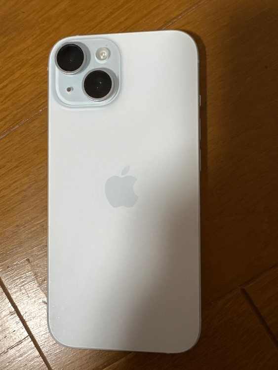 iPhone iPhone 15 128GB au（スマホ）の商品画像 - 査定依頼日：2026年10月9日 - 最高査定価格：64,000円