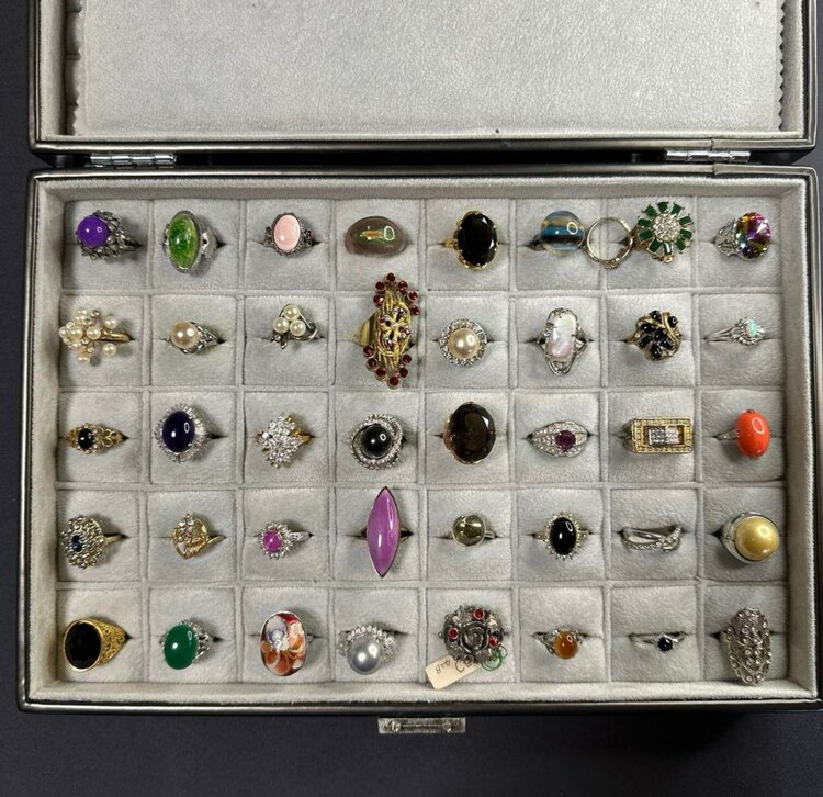 リング（宝石）の商品画像 - 査定依頼日：2025年3月1日 - 最高査定価格：10,000円