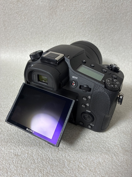 DSC RX10Ⅲ（カメラ）の商品画像 - 査定依頼日：2026年4月23日 - 最高査定価格：75,100円