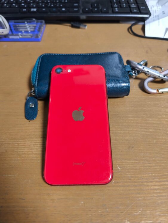 iPhone iPhone SE (第 2 世代) 128GB Softbank（スマホ）の商品画像 - 査定依頼日：2026年5月27日 - 最高査定価格：6,000円