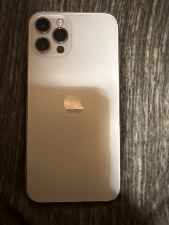 iPhone 12 Pro 128GB Softbank（スマホ）の商品画像 - 査定依頼日：2026年5月17日 - 最高査定価格：30,000円