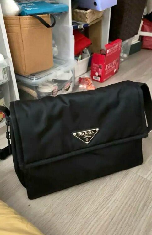 ブラック　パテッド　1BD256（ブランドバッグ）の商品画像 - 査定依頼日：2025年4月16日 - 最高査定価格：190,000円