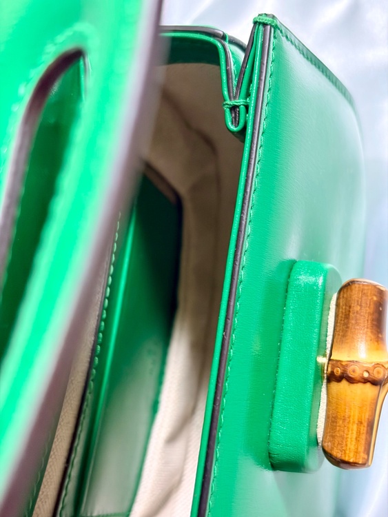 GUCCIスモールバンブーバック（ブランドバッグ）の商品画像 - 査定依頼日：2026年7月16日 - 最高査定価格：163,000円