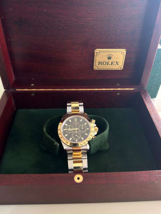 コスモグラフデイトナ116523（高級時計）の商品画像 - 査定依頼日：2025年5月23日 - 最高査定価格：2,400,000円