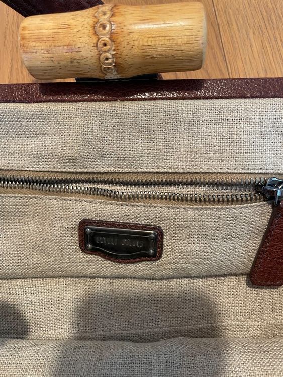 ショルダーバッグ（ブランドバッグ）の商品画像 - 査定依頼日：2025年11月20日 - 最高査定価格：11,000円