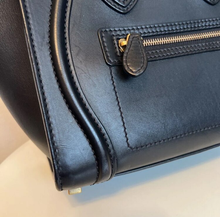 セリーヌ ラゲージ マイクロショッパー（ブランドバッグ）の商品画像 - 査定依頼日：2025年4月18日 - 最高査定価格：80,000円