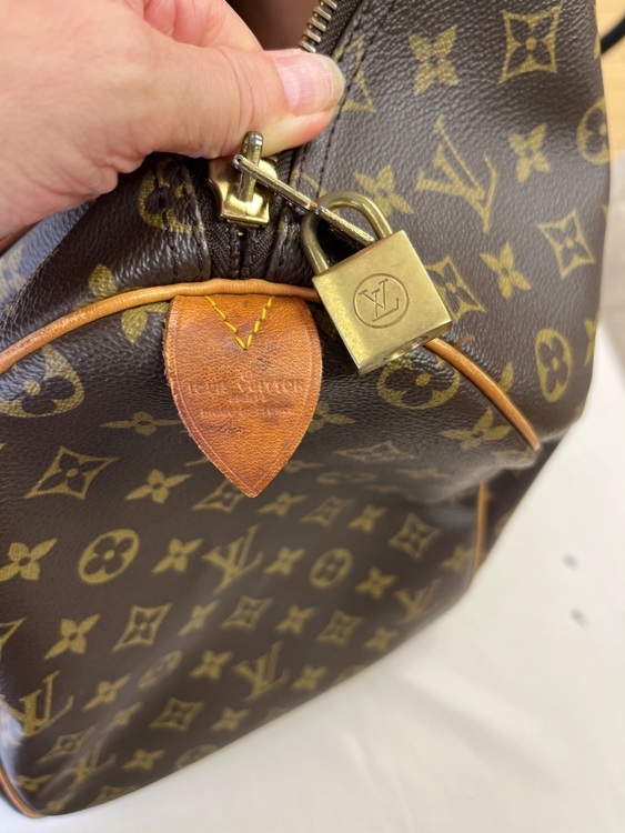 ボストンバック（ブランドバッグ）の商品画像 - 査定依頼日：2025年8月29日 - 最高査定価格：70,000円