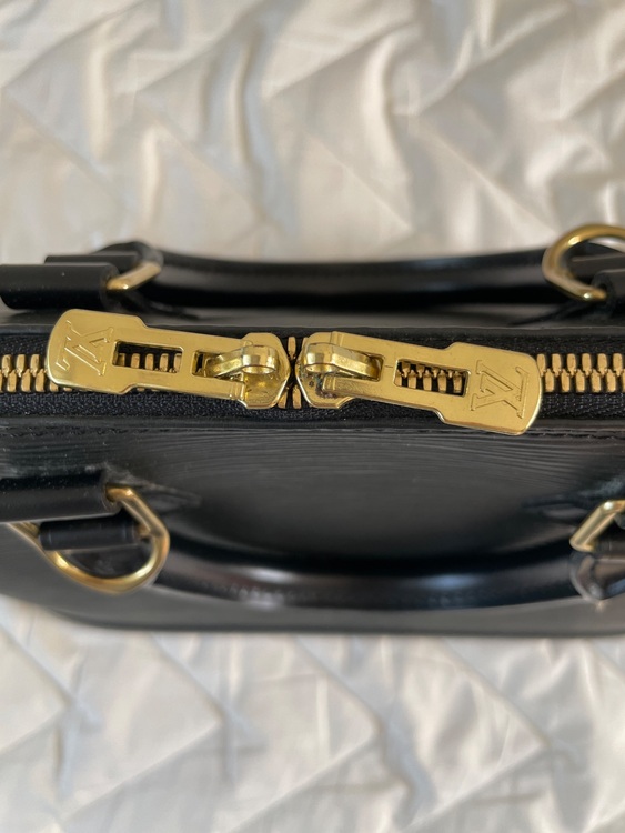 アルマ（ブランドバッグ）の商品画像 - 査定依頼日：2025年10月7日 - 最高査定価格：90,000円