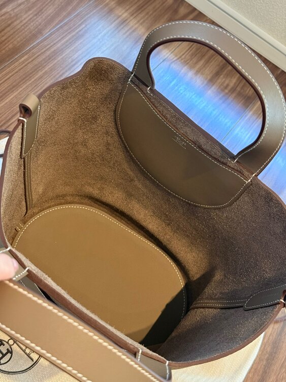 インザループ23（ブランドバッグ）の商品画像 - 査定依頼日：2025年2月20日 - 最高査定価格：560,000円