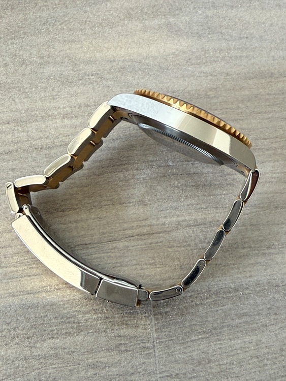 126613LB（高級時計）の商品画像 - 査定依頼日：2025年7月13日 - 最高査定価格：2,500,000円