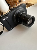 Nikon COOLPIX S9300 18☓WIDE FullHD（カメラ）の商品画像 - 査定依頼日：2025年10月17日 - 最高査定価格：20,000円