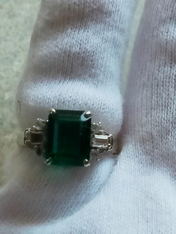 エメラルド指環（金・貴金属）の商品画像 - 査定依頼日：2025年8月23日 - 最高査定価格：100,000円