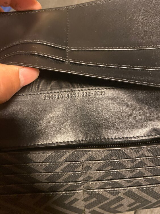 フェンディ  （ブランドバッグ）の商品画像 - 査定依頼日：2025年5月21日 - 最高査定価格：30,000円