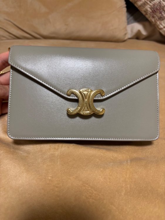 チェーンウォレット マーゴ / シャイニーカーフスキン（ブランドバッグ）の商品画像 - 査定依頼日：2026年1月24日 - 最高査定価格：175,000円