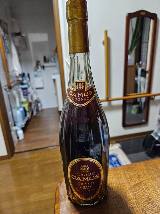 カミュー（お酒）の商品画像 - 査定依頼日：2026年6月2日 - 最高査定価格：1,500円