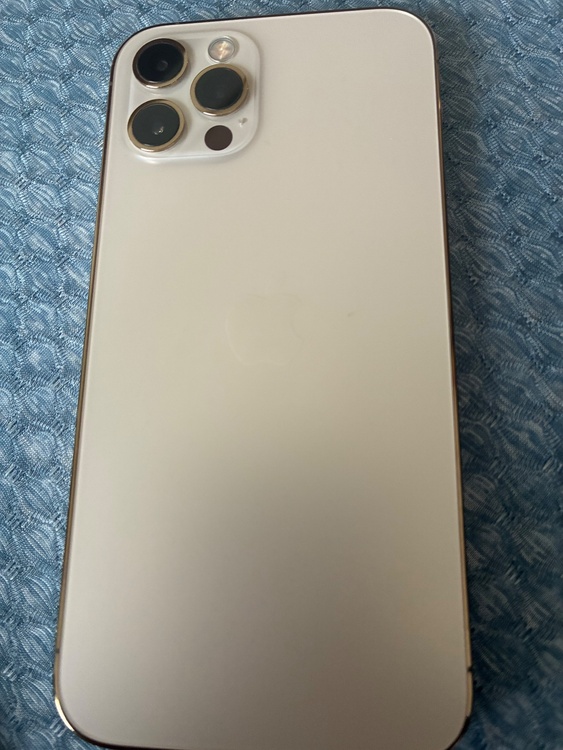 iPhone iPhone 12 Pro 256GB docomo（スマホ）の商品画像 - 査定依頼日：2026年7月1日 - 最高査定価格：35,000円