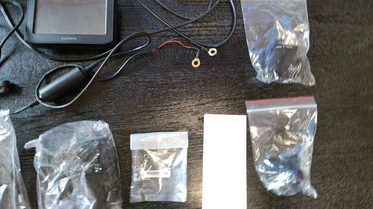 バイク用ナビ　ガーミン　ZUMO396（バイク用品）の商品画像 - 査定依頼日：2025年5月18日 - 最高査定価格：8,500円