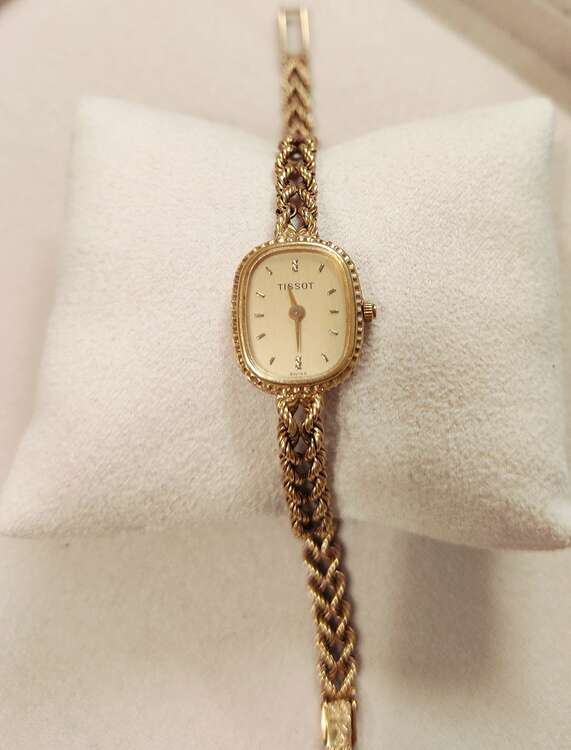 その他 その他 TISSOT（ティソ）K1レディースクォーツ時計（高級時計）の商品画像 - 査定依頼日：2025年4月18日 - 最高査定価格：200,000円